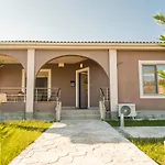 Giannis Villa Vitaládesz