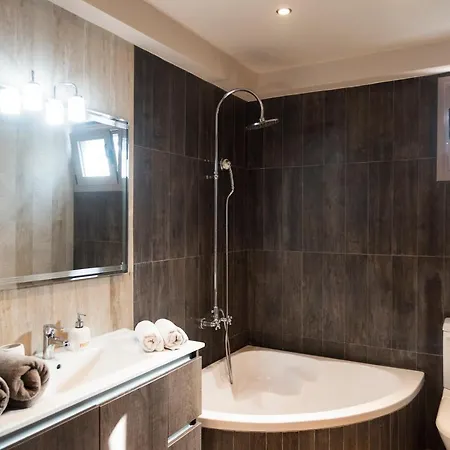 Giannis Villa Vitaládes